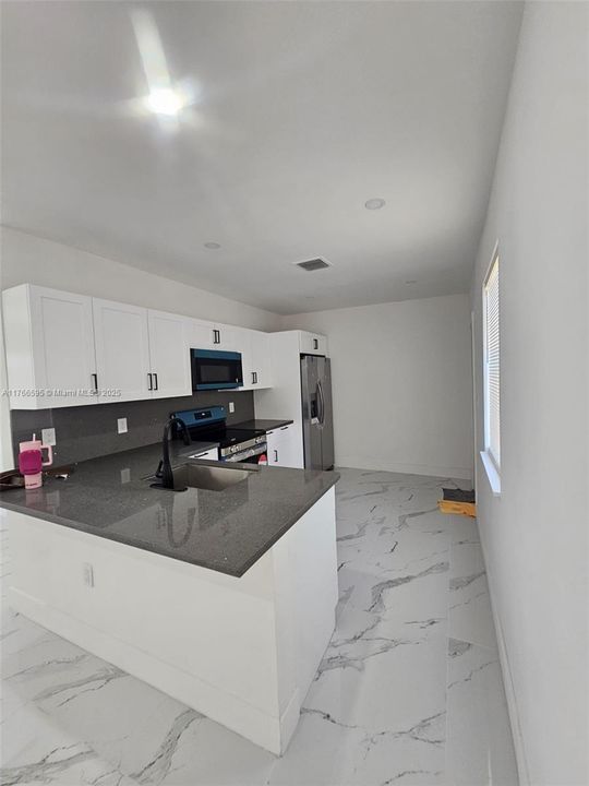 Vendido Recientemente: $480,000 (3 camas, 1 baños, 960 Pies cuadrados)