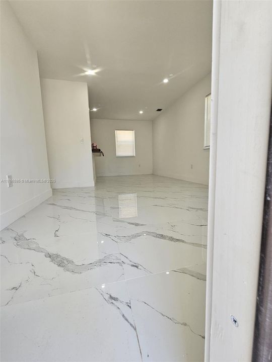 Vendido Recientemente: $480,000 (3 camas, 1 baños, 960 Pies cuadrados)