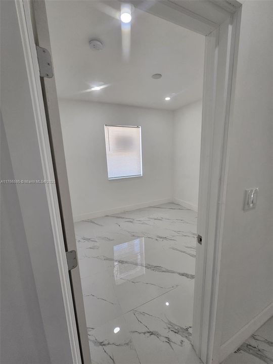 Vendido Recientemente: $480,000 (3 camas, 1 baños, 960 Pies cuadrados)