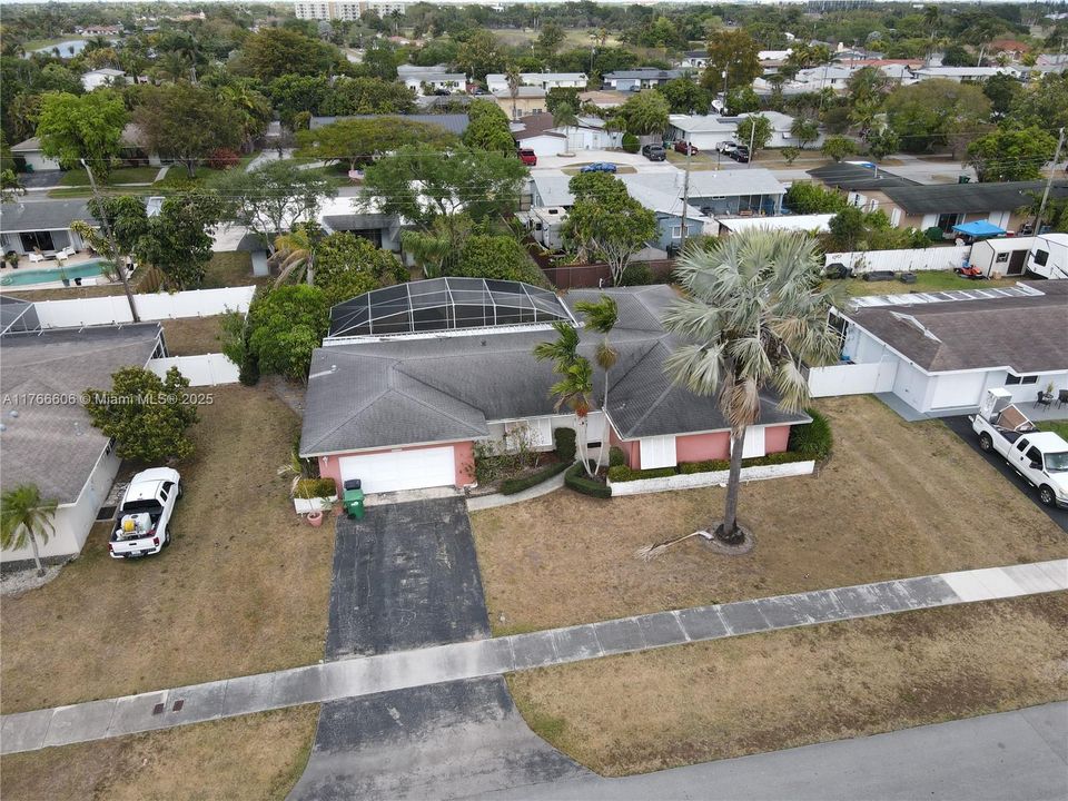 Recently Sold: $665,000 (4 beds, 2 baths, 1912 Square Feet)