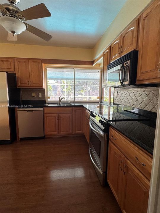 Recently Sold: $665,000 (4 beds, 2 baths, 1912 Square Feet)