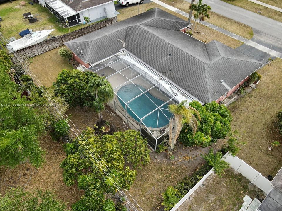 Recently Sold: $665,000 (4 beds, 2 baths, 1912 Square Feet)