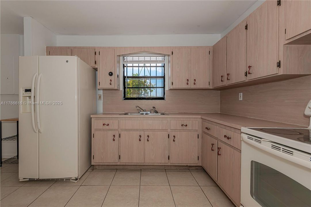 最近售出: $525,000 (4 贝兹, 2 浴室, 1200 平方英尺)