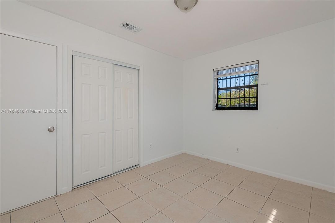 最近售出: $525,000 (4 贝兹, 2 浴室, 1200 平方英尺)