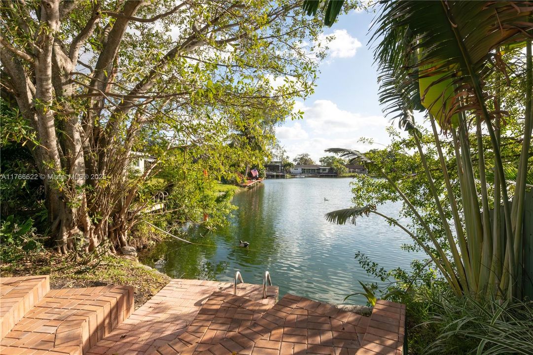 Recently Sold: $1,699,900 (5 beds, 3 baths, 2751 Square Feet)