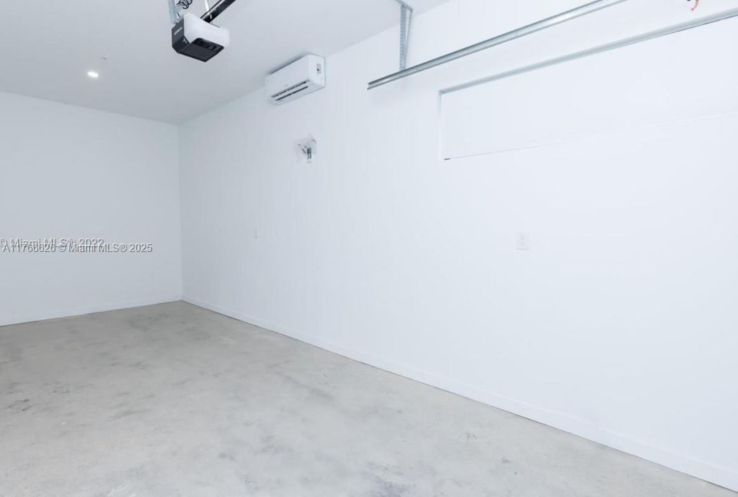 Recientemente alquilado: $5,000 (4 camas, 4 baños, 2319 Pies cuadrados)