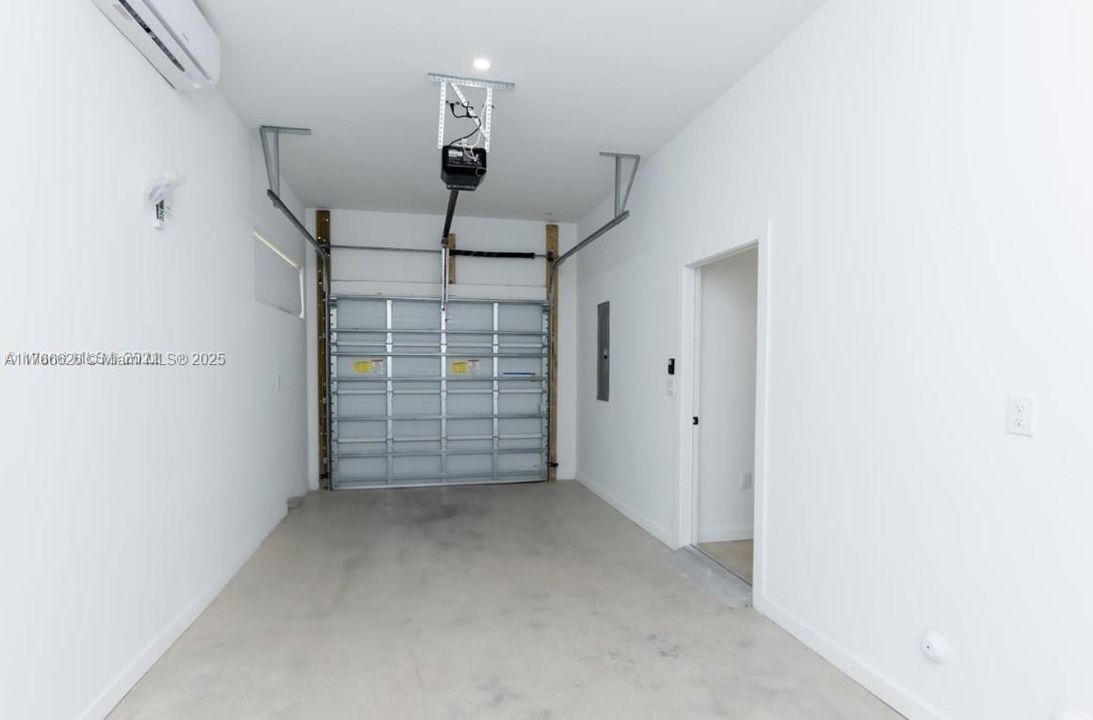 Recientemente alquilado: $5,000 (4 camas, 4 baños, 2319 Pies cuadrados)