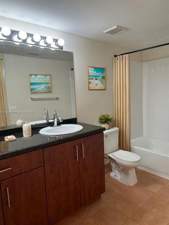 Недавно продано: $210,000 (1 спален, 1 ванн, 743 Квадратных фут)