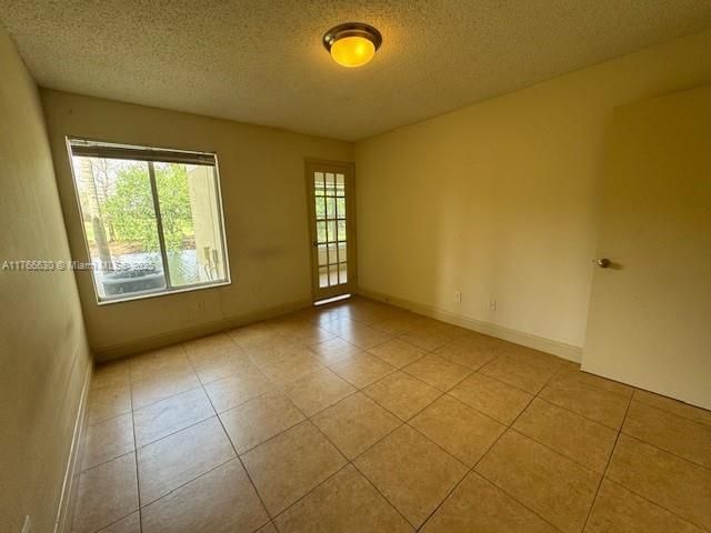 Недавно продано: $210,000 (1 спален, 1 ванн, 743 Квадратных фут)