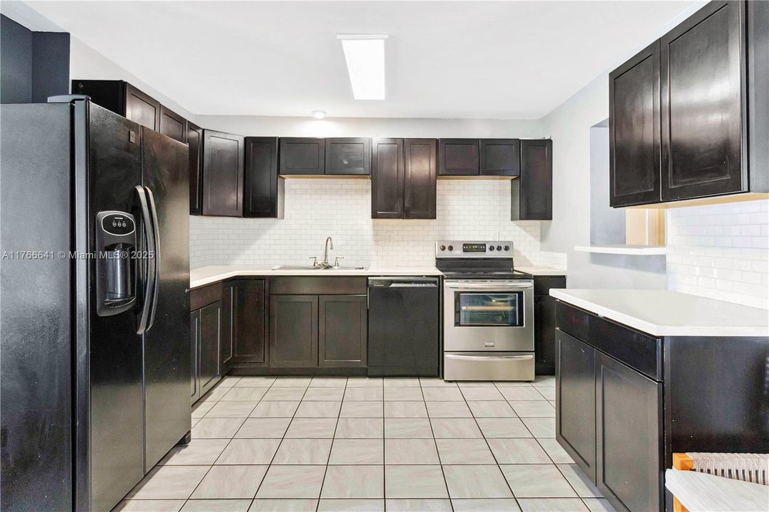 待售: $495,000 (3 贝兹, 2 浴室, 1634 平方英尺)