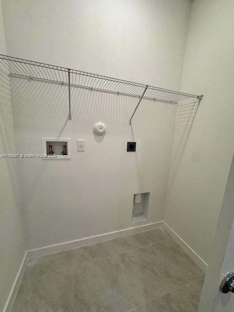 最近售出: $389,990 (3 贝兹, 2 浴室, 0 平方英尺)