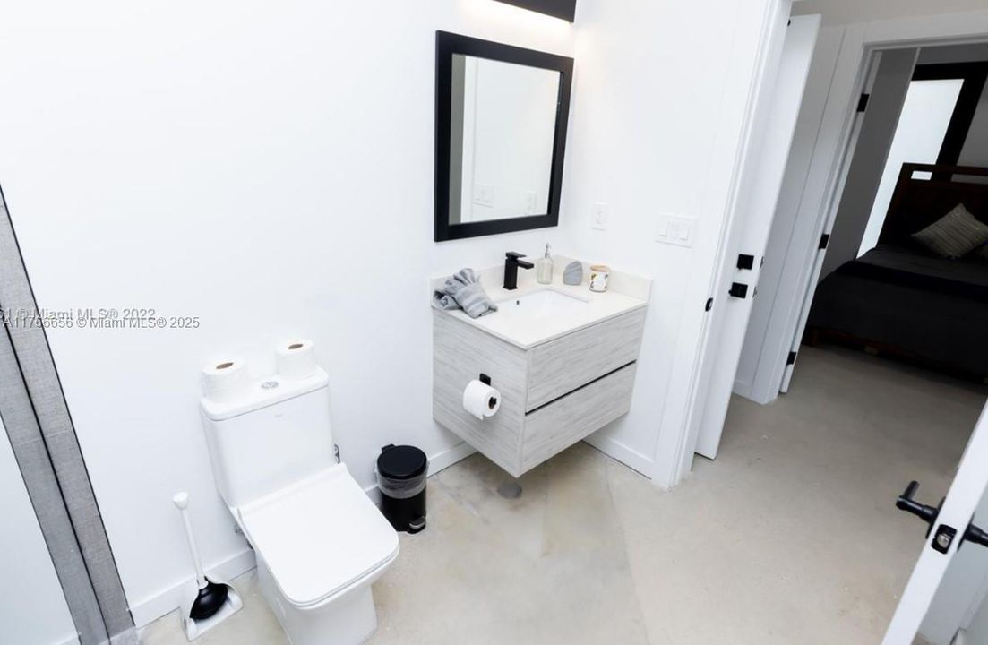 Recientemente alquilado: $5,500 (4 camas, 4 baños, 2319 Pies cuadrados)