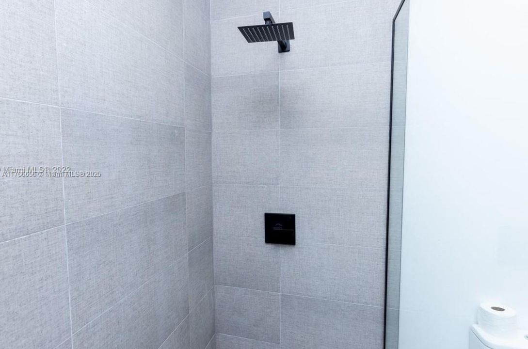 Recientemente alquilado: $5,500 (4 camas, 4 baños, 2319 Pies cuadrados)