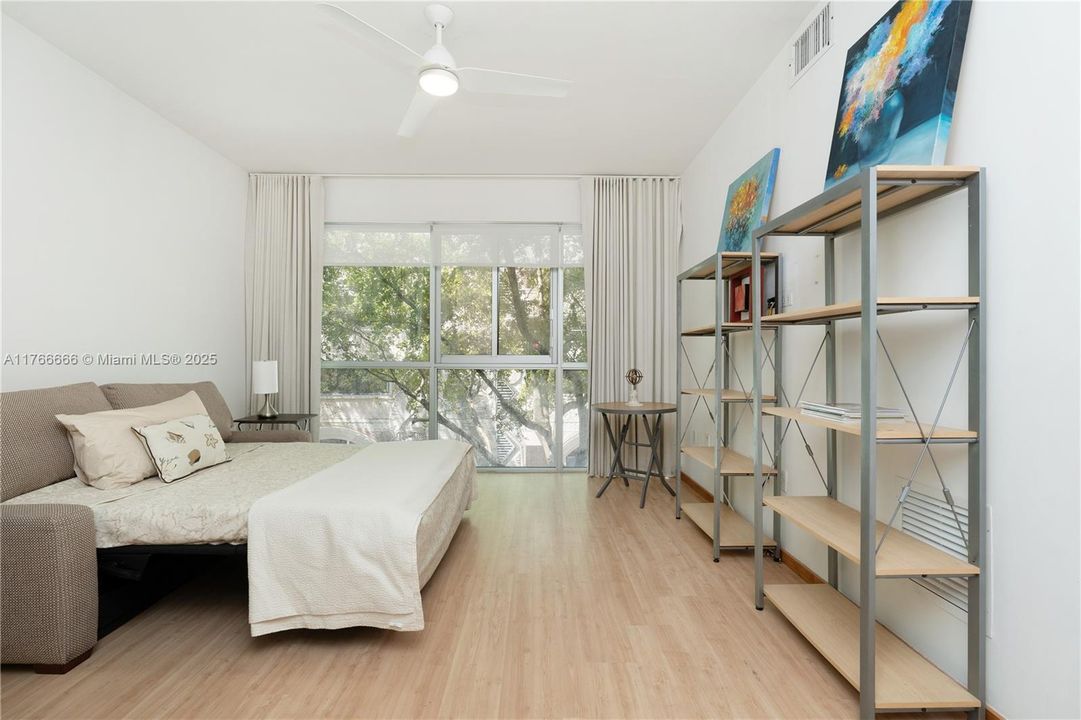 Recently Sold: $995,000 (2 beds, 2 baths, 1344 Square Feet)