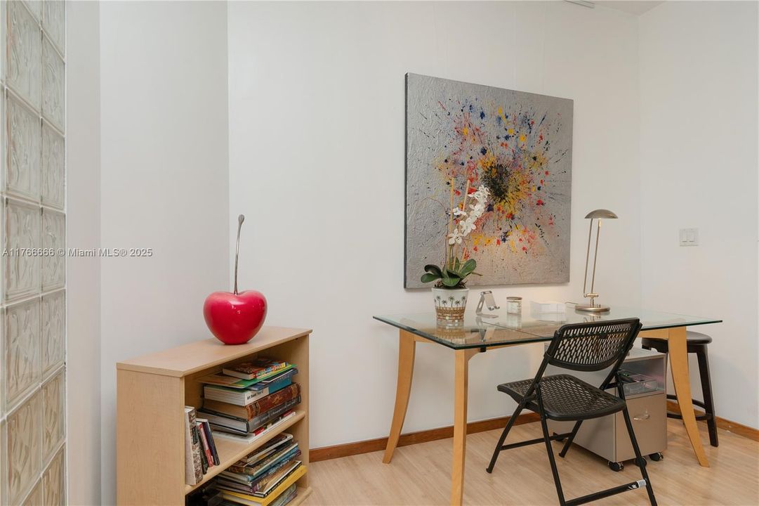 Recently Sold: $995,000 (2 beds, 2 baths, 1344 Square Feet)