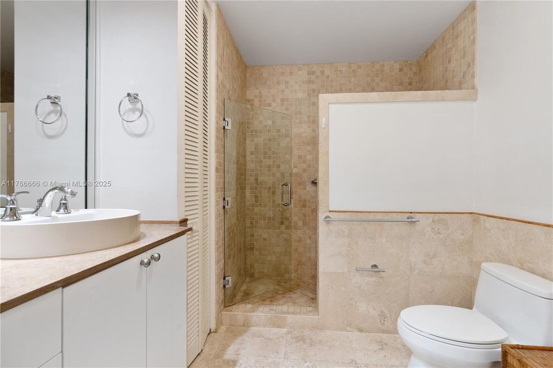 Recently Sold: $995,000 (2 beds, 2 baths, 1344 Square Feet)