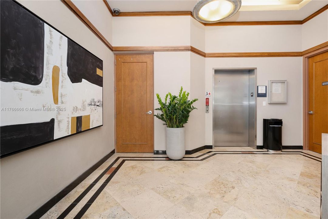 Recently Sold: $995,000 (2 beds, 2 baths, 1344 Square Feet)