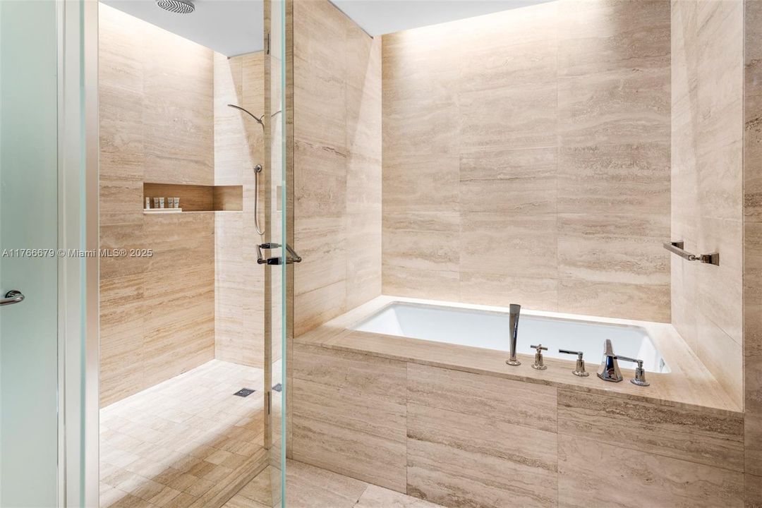 Vendido Recientemente: $2,700,000 (2 camas, 2 baños, 1069 Pies cuadrados)