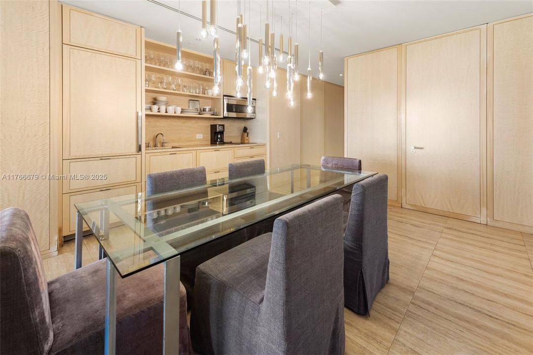 Vendido Recientemente: $2,700,000 (2 camas, 2 baños, 1069 Pies cuadrados)