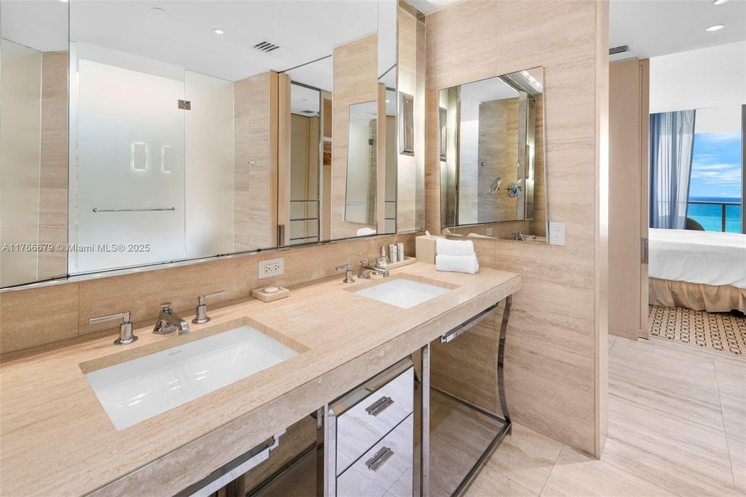 Vendido Recientemente: $2,700,000 (2 camas, 2 baños, 1069 Pies cuadrados)