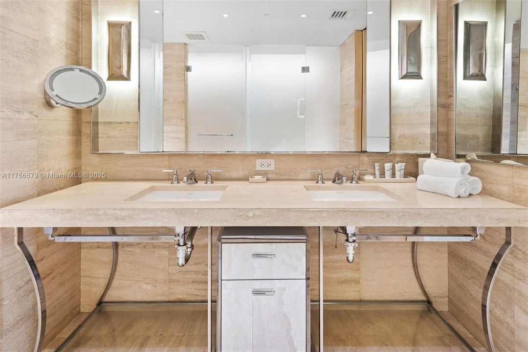 Vendido Recientemente: $2,700,000 (2 camas, 2 baños, 1069 Pies cuadrados)