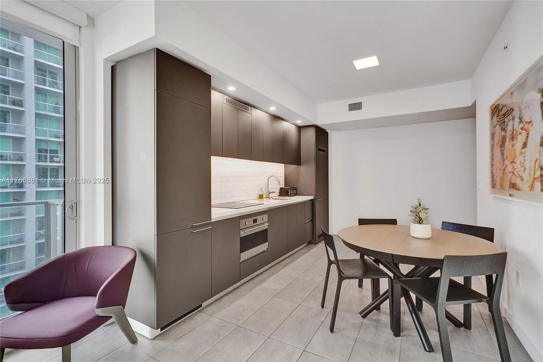 Recently Sold: $419,000 (1 beds, 1 baths, 549 Square Feet)