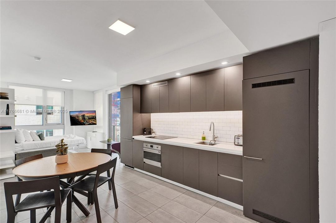 Recently Sold: $419,000 (1 beds, 1 baths, 549 Square Feet)