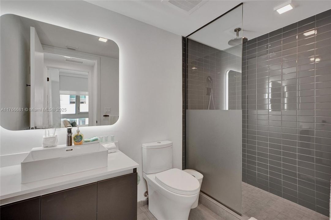 Recently Sold: $419,000 (1 beds, 1 baths, 549 Square Feet)