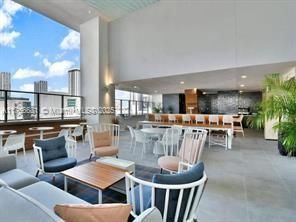 Recently Sold: $419,000 (1 beds, 1 baths, 549 Square Feet)