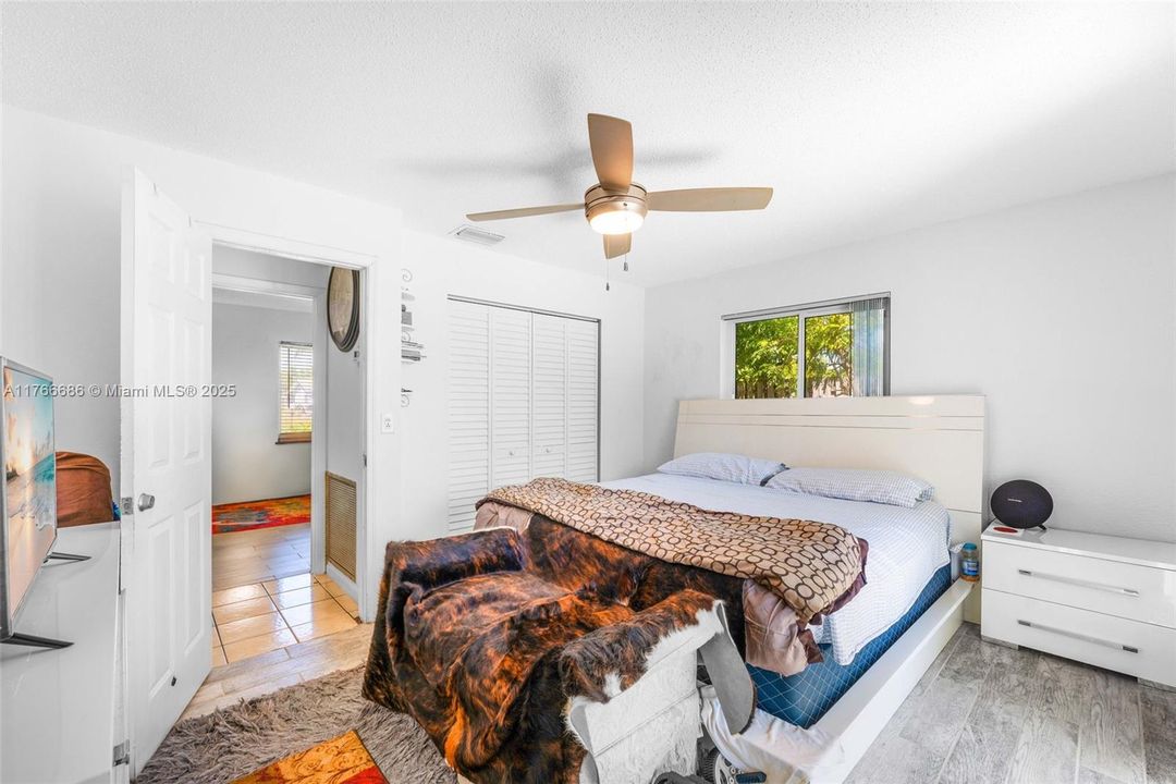 Recently Sold: $449,000 (3 beds, 2 baths, 1483 Square Feet)