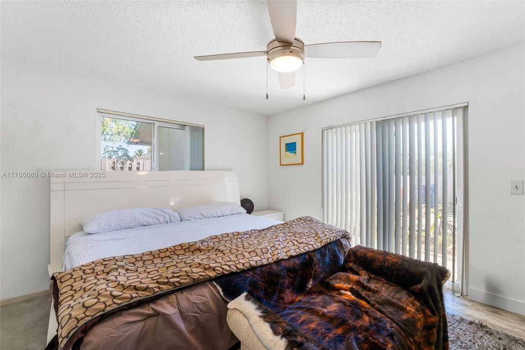 Recently Sold: $449,000 (3 beds, 2 baths, 1483 Square Feet)