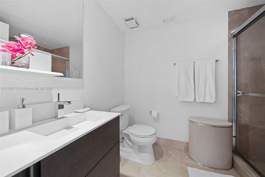 Recently Rented: $12,000 (4 beds, 4 baths, 3524 Square Feet)