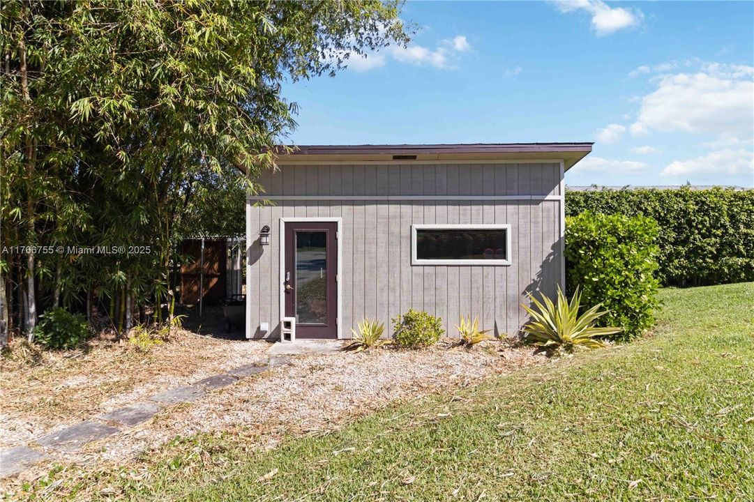 最近售出: $2,600,000 (5 贝兹, 5 浴室, 3940 平方英尺)