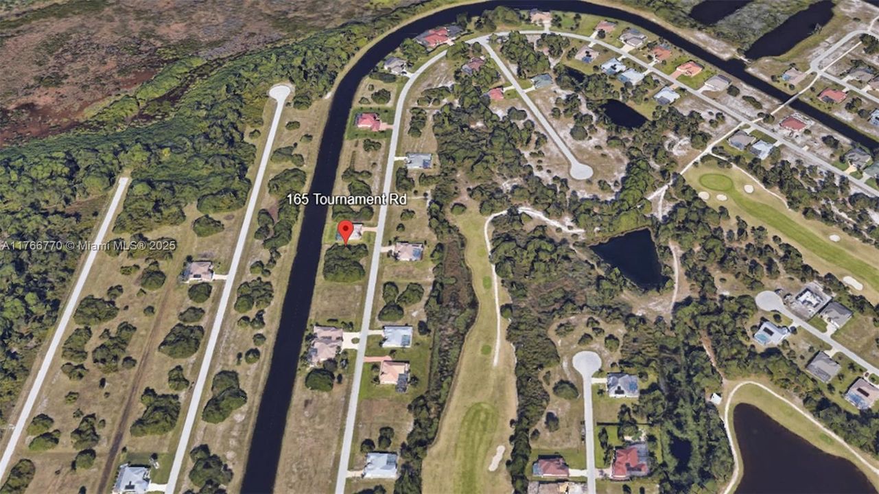 На продажу: $49,000 (0.23 acres)