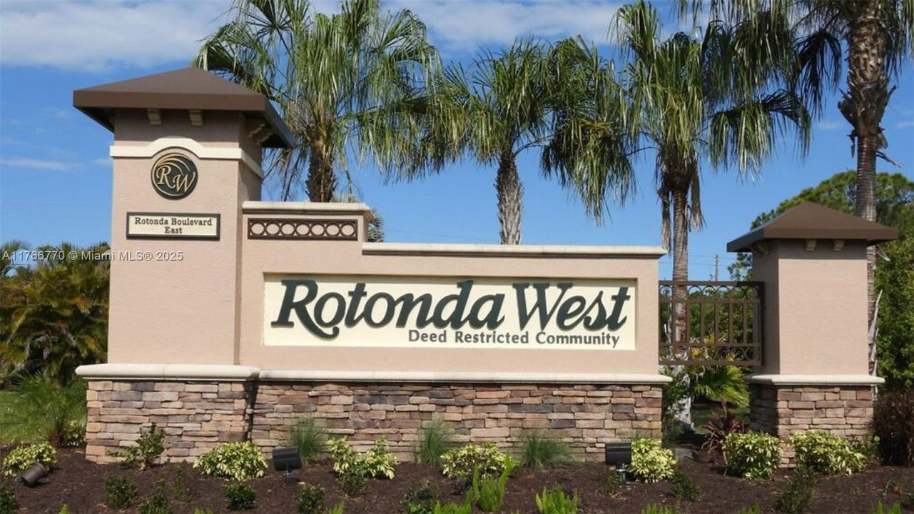 На продажу: $49,000 (0.23 acres)