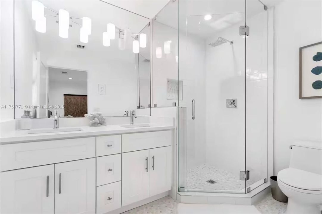 Recently Rented: $12,000 (3 beds, 3 baths, 2021 Square Feet)