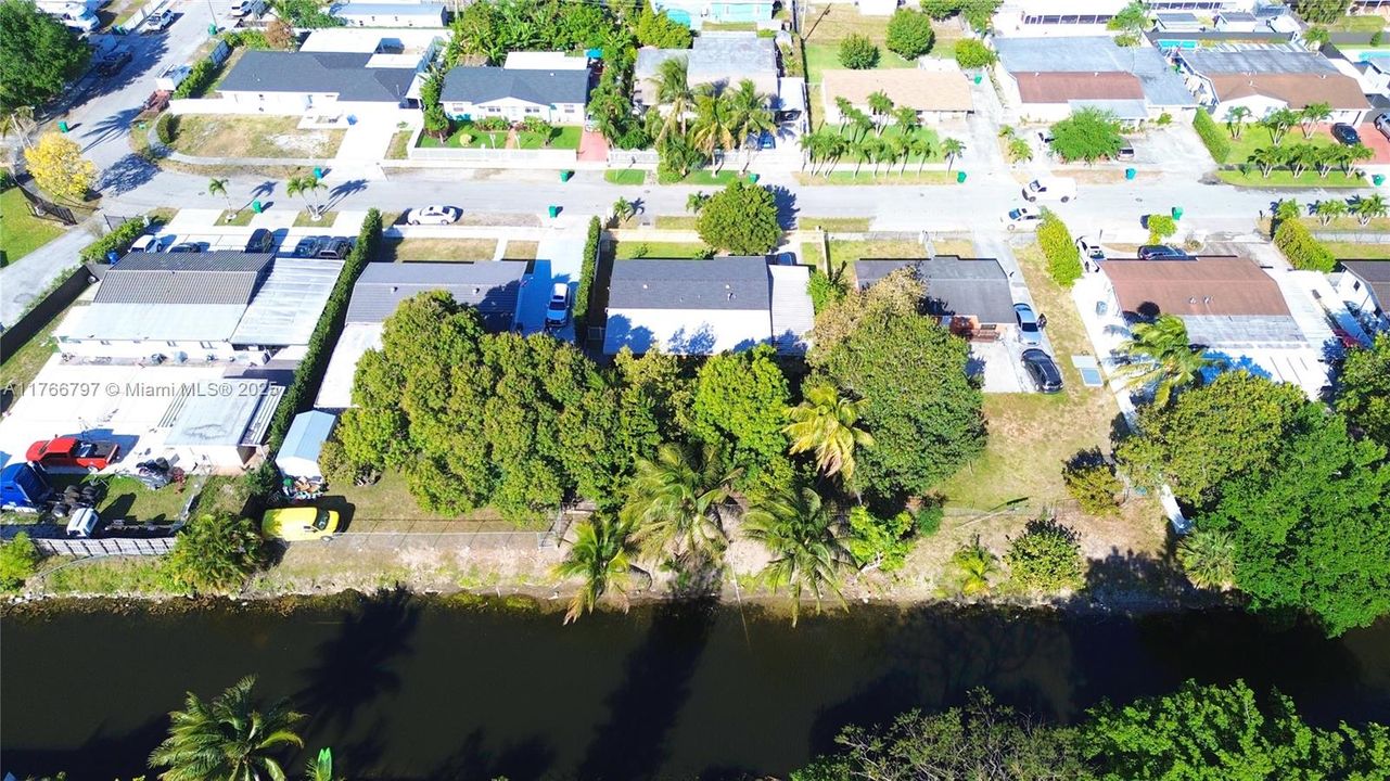 最近售出: $530,000 (3 贝兹, 2 浴室, 1170 平方英尺)