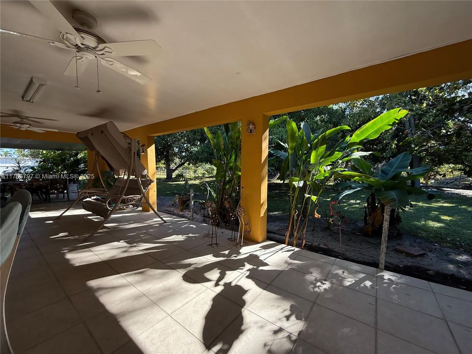 最近售出: $530,000 (3 贝兹, 2 浴室, 1170 平方英尺)