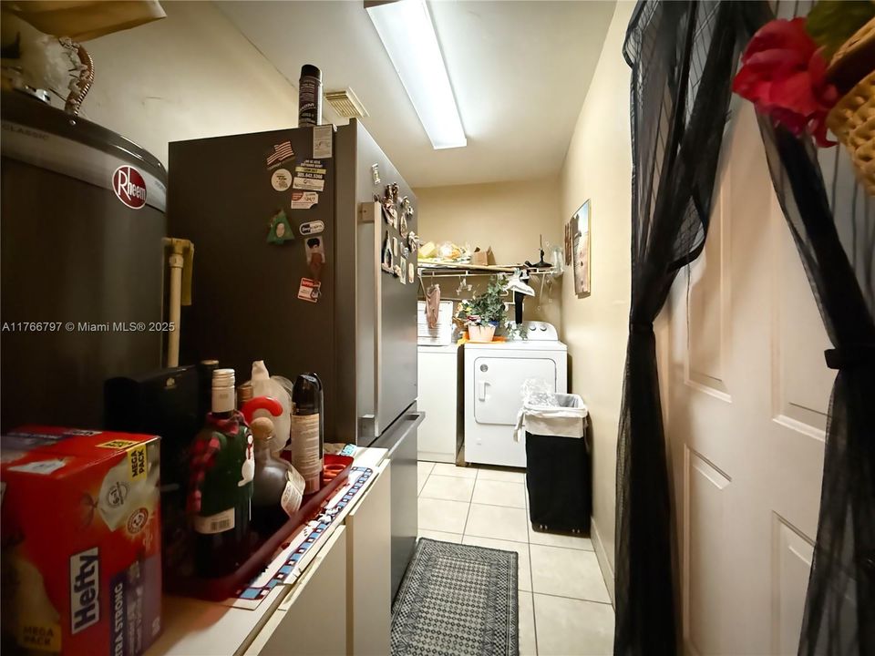 最近售出: $530,000 (3 贝兹, 2 浴室, 1170 平方英尺)