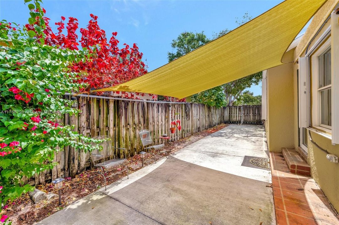 Recently Sold: $400,000 (2 beds, 1 baths, 1163 Square Feet)