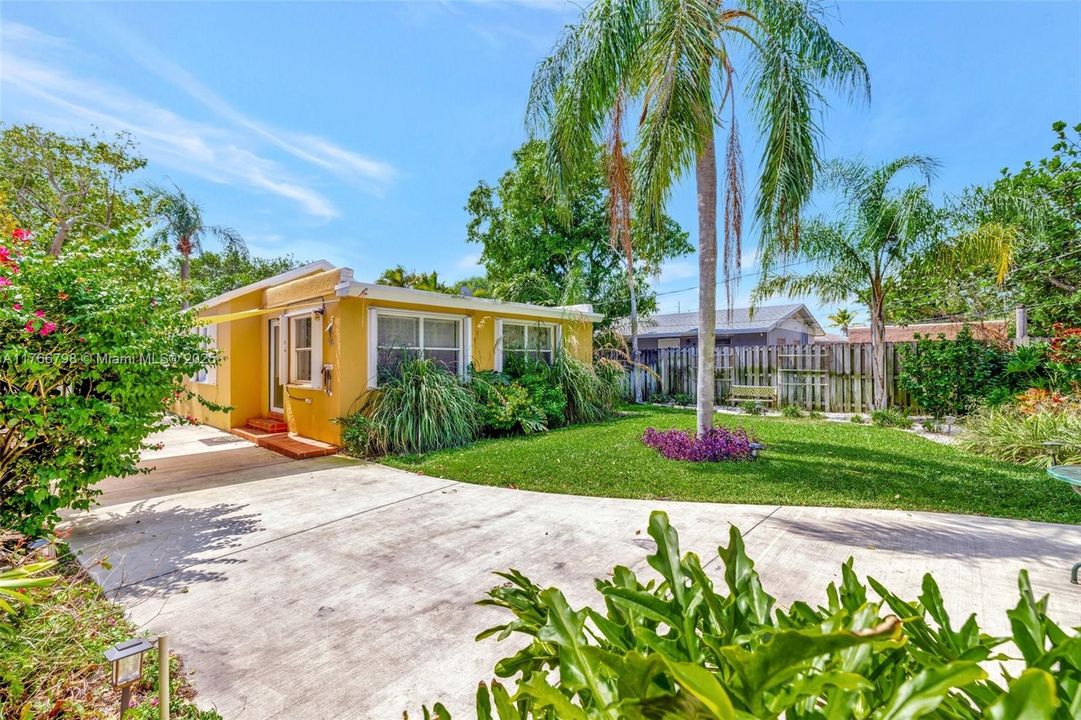 Recently Sold: $400,000 (2 beds, 1 baths, 1163 Square Feet)