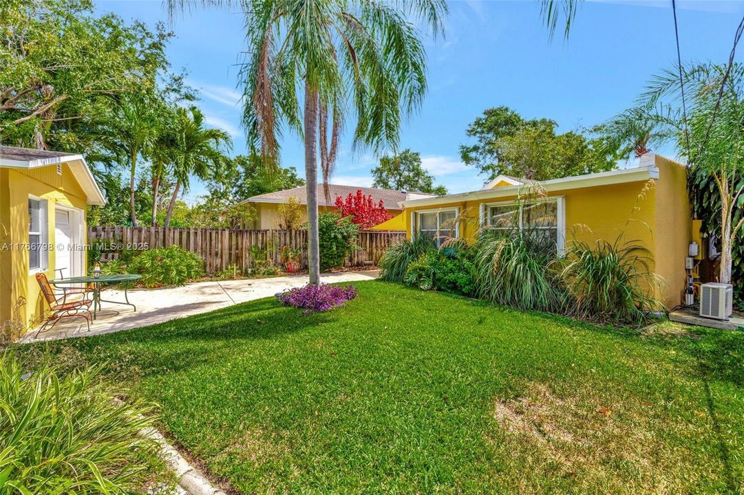 Recently Sold: $400,000 (2 beds, 1 baths, 1163 Square Feet)