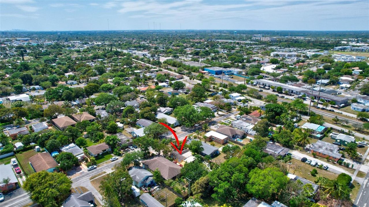 Recently Sold: $400,000 (2 beds, 1 baths, 1163 Square Feet)