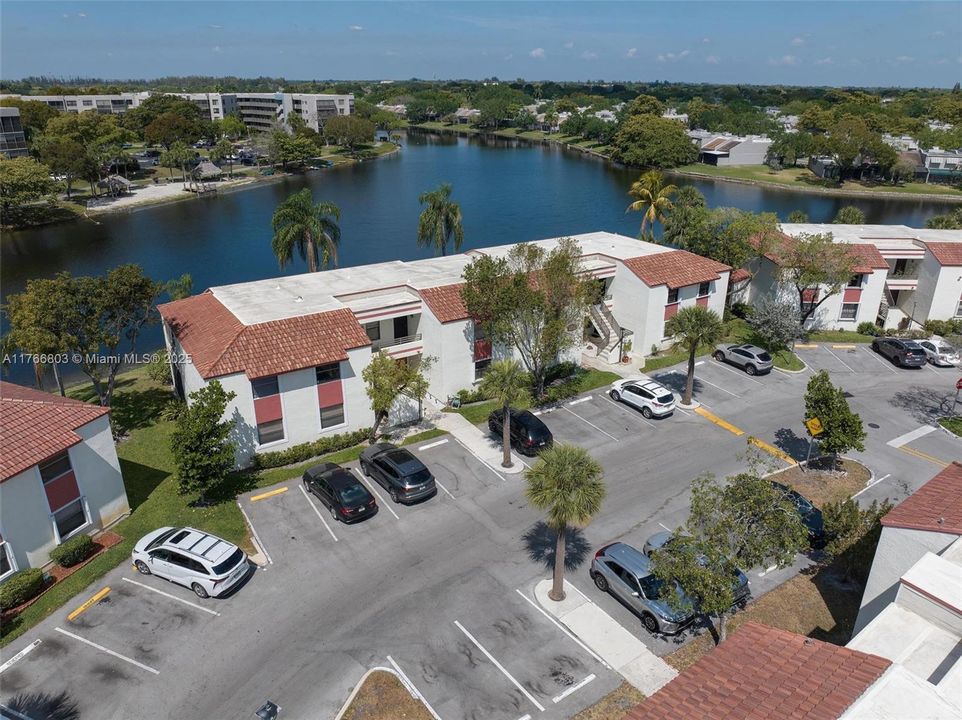 Vendido Recientemente: $315,000 (2 camas, 2 baños, 940 Pies cuadrados)