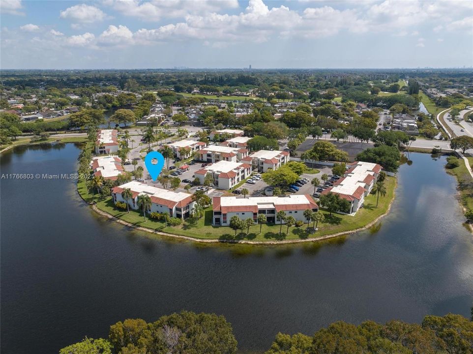 Vendido Recientemente: $315,000 (2 camas, 2 baños, 940 Pies cuadrados)