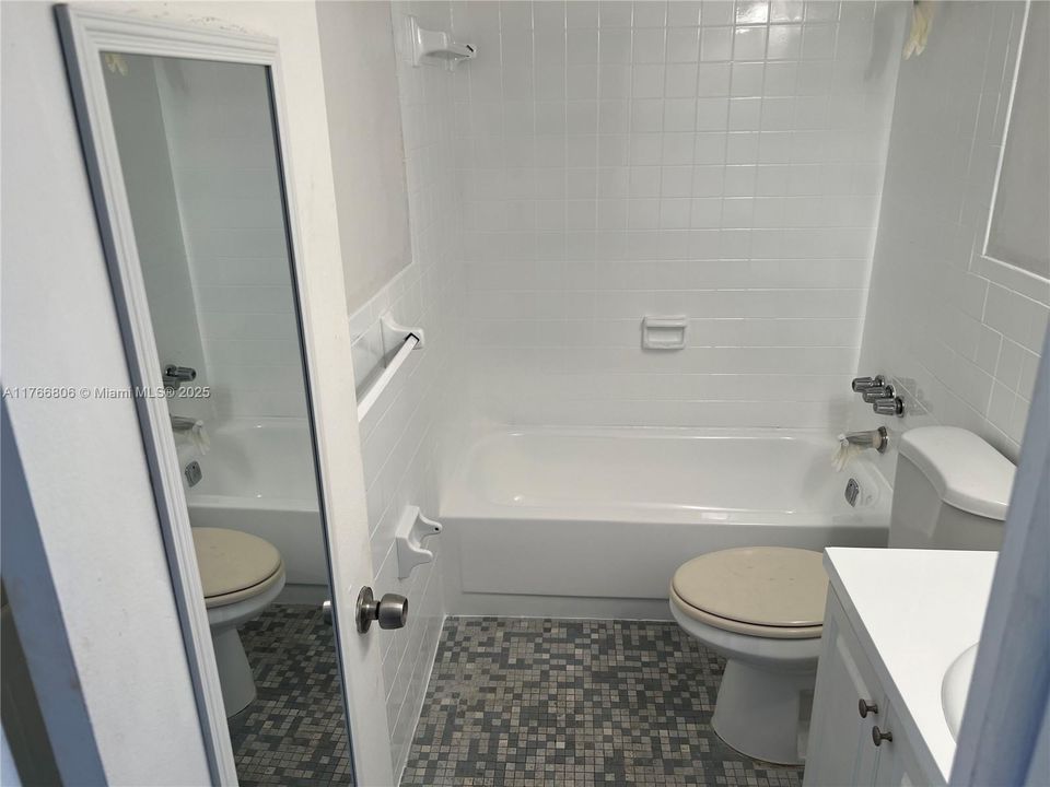 Recently Sold: $135,000 (0 beds, 1 baths, 420 Square Feet)