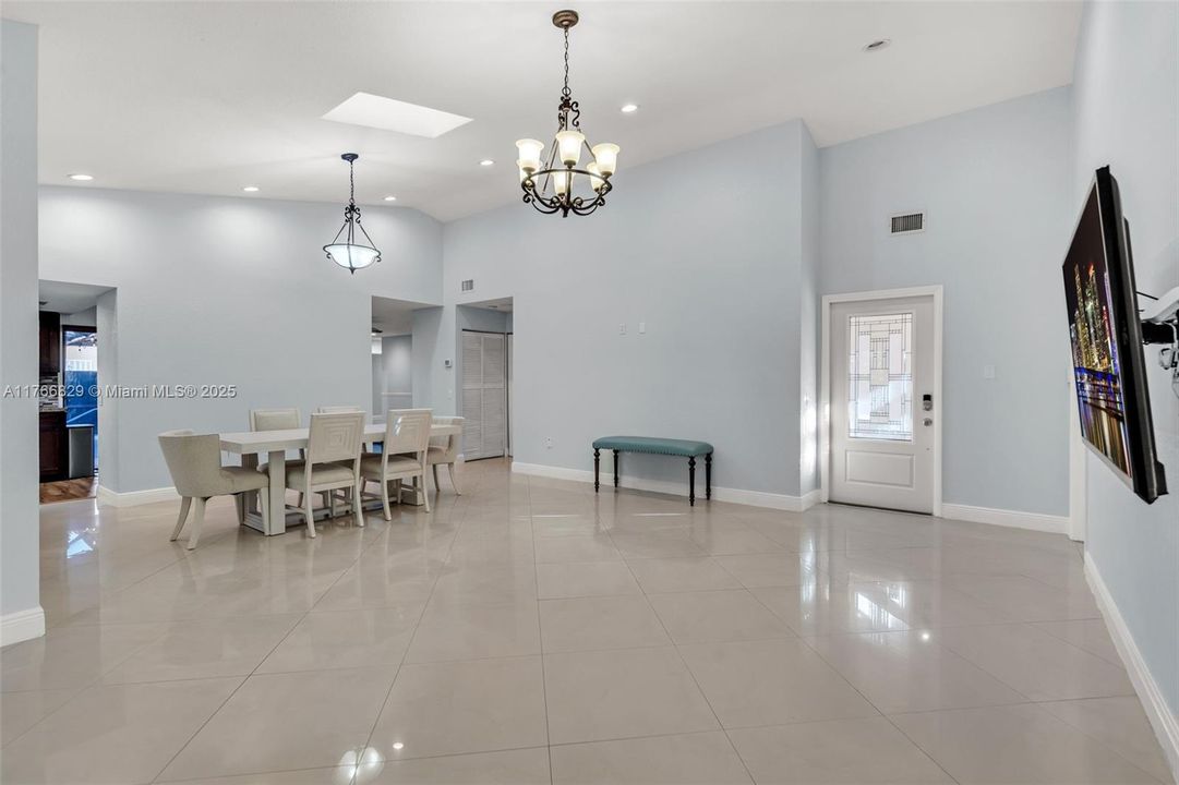 For Sale: $660,000 (3 beds, 2 baths, 2146 Square Feet)