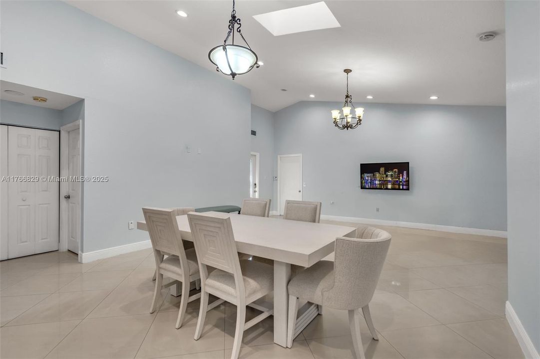 For Sale: $660,000 (3 beds, 2 baths, 2146 Square Feet)