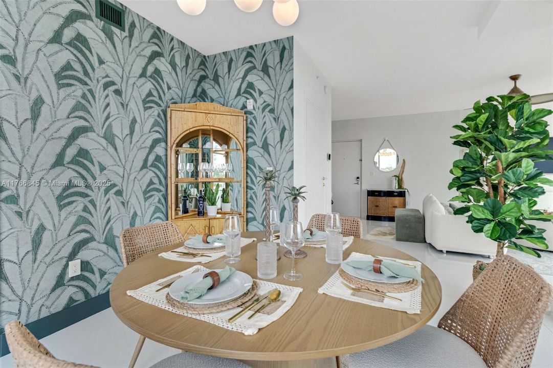 Недавно продано: $835,000 (2 спален, 2 ванн, 1209 Квадратных фут)