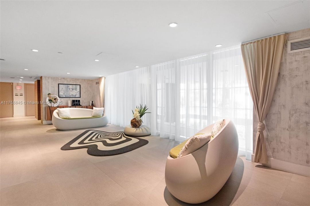 Недавно продано: $835,000 (2 спален, 2 ванн, 1209 Квадратных фут)